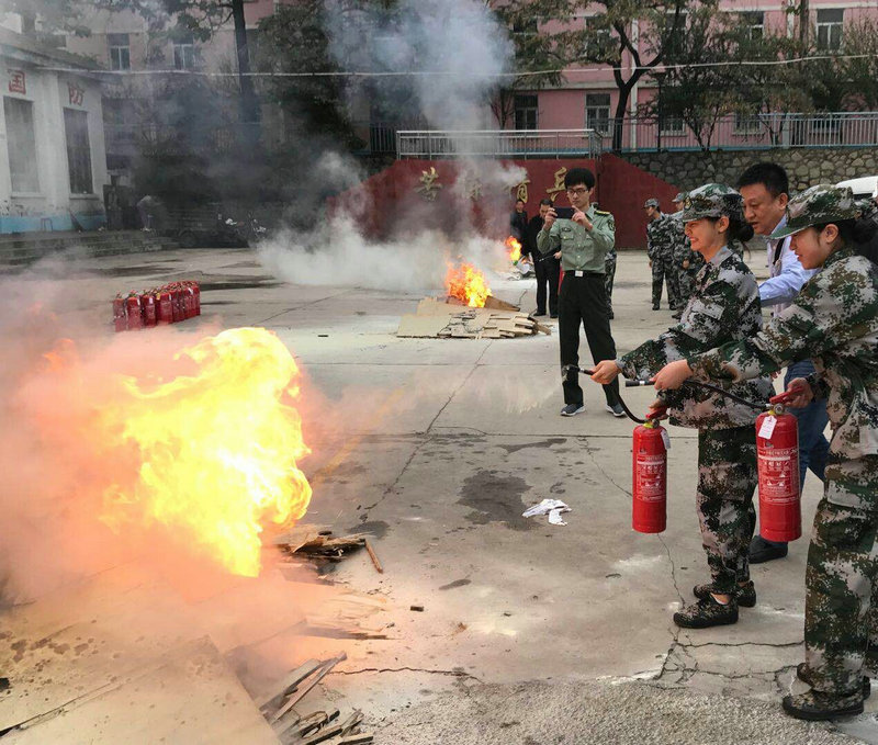 独立操作消防器材使用