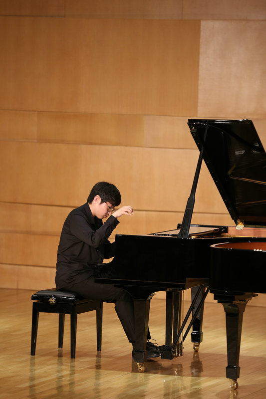 刘曜《松花江上》