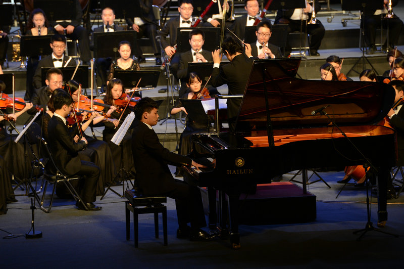 赵帅 钢琴协奏曲《黄河》