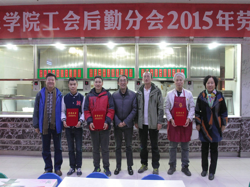 获奖选手颁奖合影