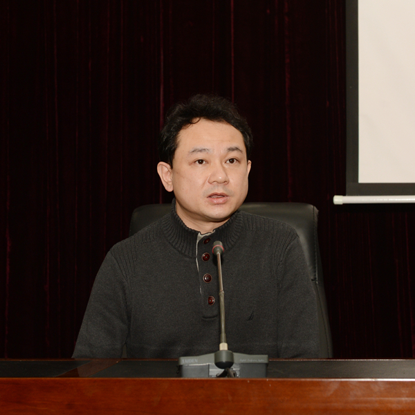 侯颉同志表态发言