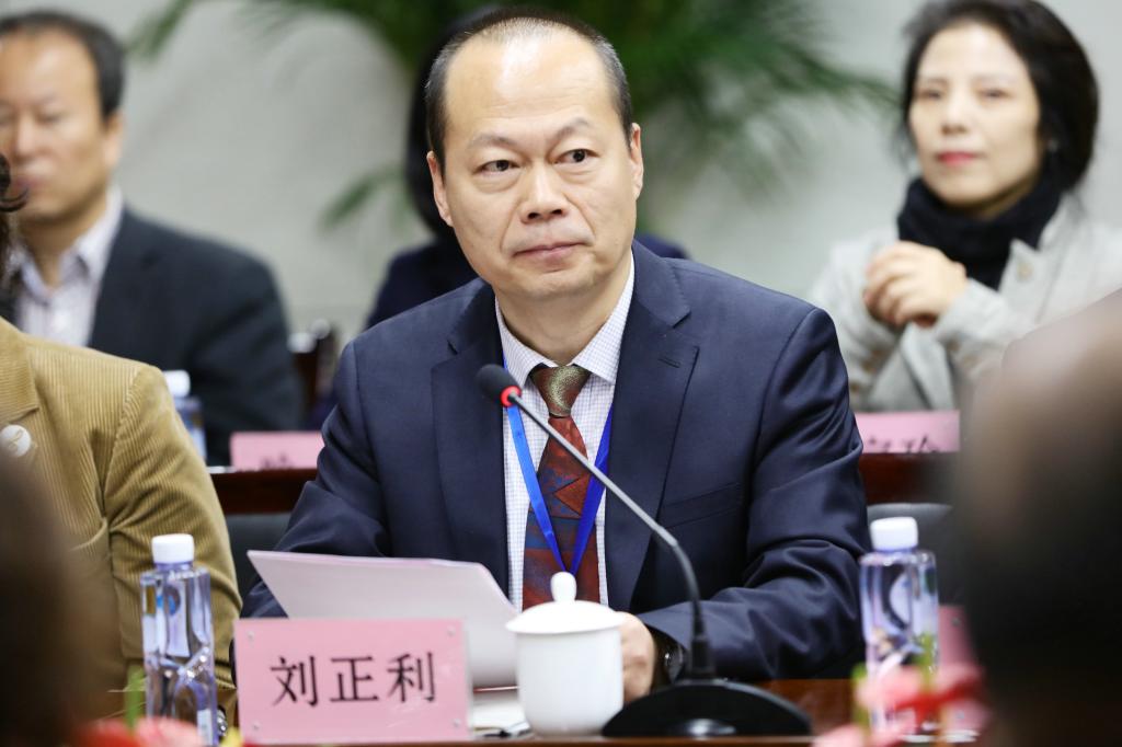 西安音乐学院党委副书记刘正利