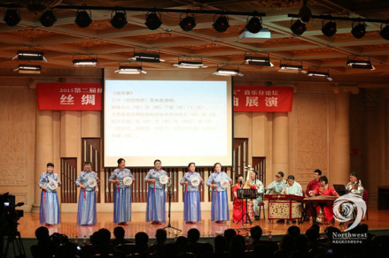 点击图片进入第一页