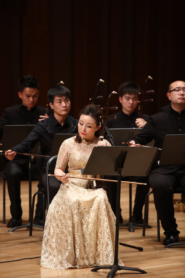 《塬》牛苗苗领奏