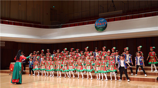 西安音乐学院举办庆“六一”扶贫树志文艺汇演