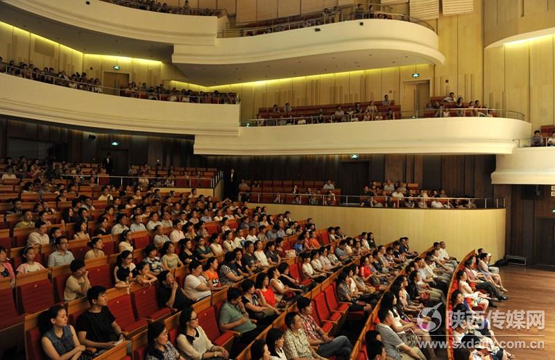 “高雅艺术进机关”钢琴音乐会奏响古城【2】