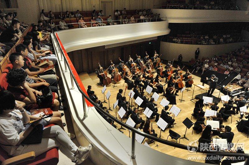 “高雅艺术进机关”钢琴音乐会奏响古城【5】