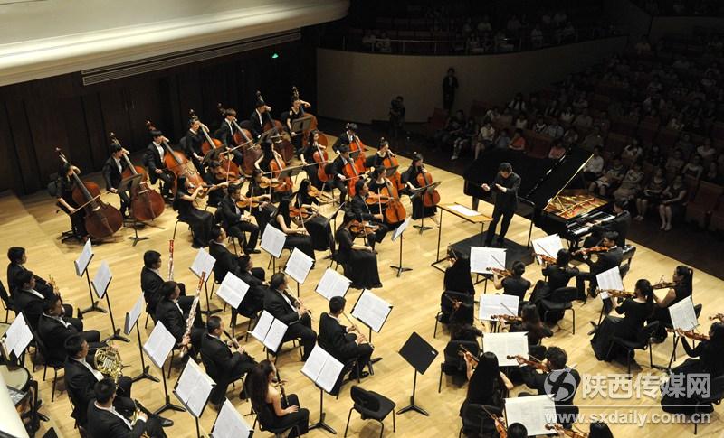 “高雅艺术进机关”钢琴音乐会奏响古城【6】