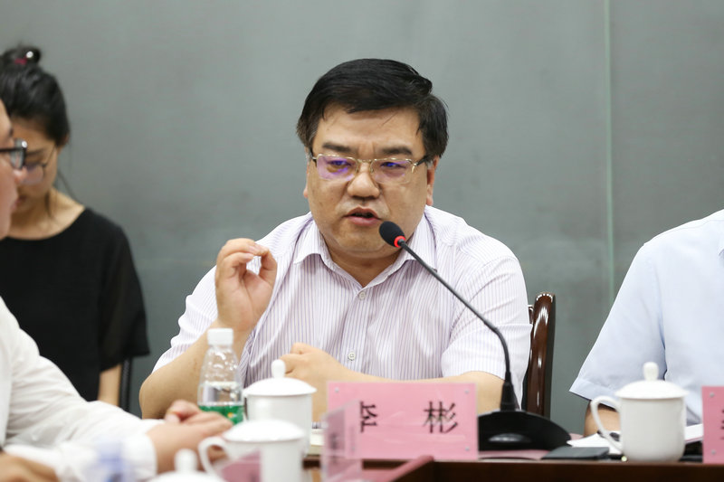 市文广新局局长李彬发言