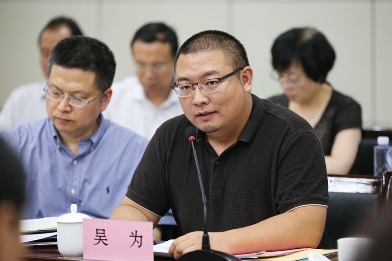 校友代表吴为发言