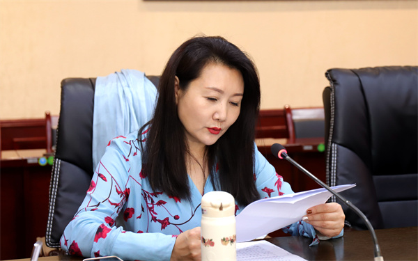 主任委员逯璐讲话