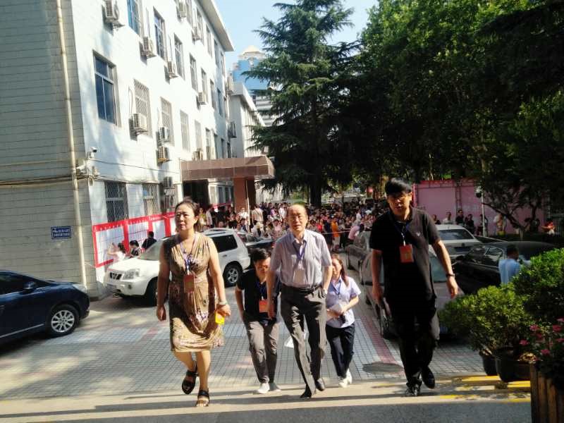 考级督导组巡视考场