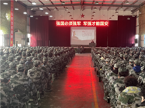 仲廷虎做《强国必须强军·军强才能国安》讲座