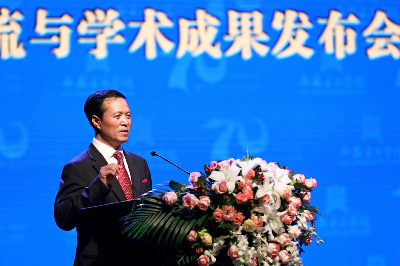 党委书记张立杰